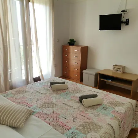 And Batos Guest house 3*