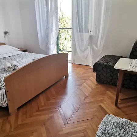 Guest house And Batos Zavala