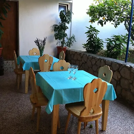 Guest house And Batos 3*