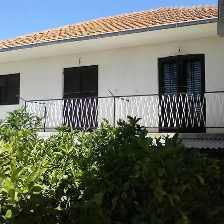 Guest house And Batos Zavala
