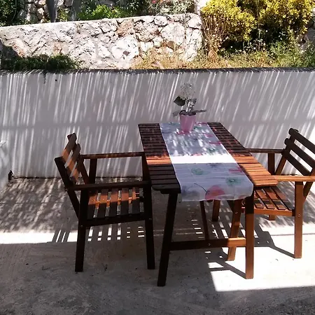 Guest house And Batos 3*