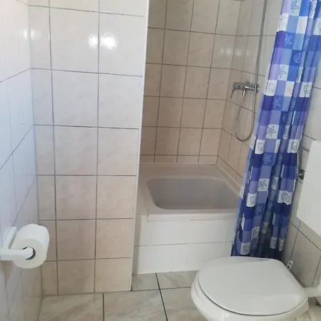 Batos Gostinjska kuća Zavala