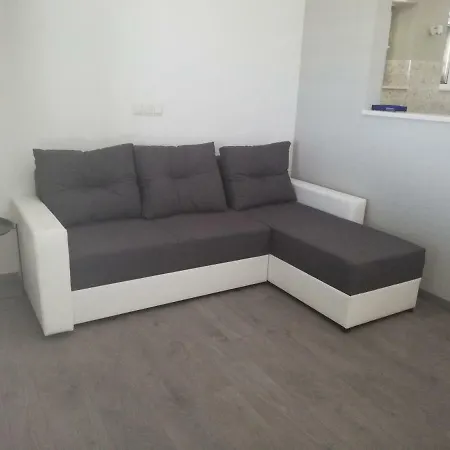 And Batos Guest house 3*