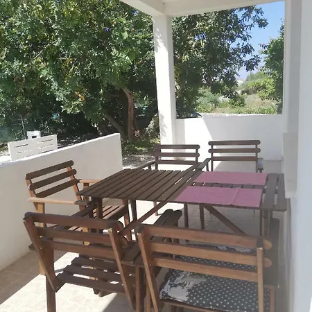 Guest house And Batos