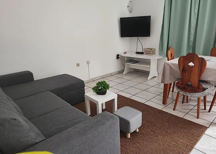 Batos Gostinjska kuća 3*