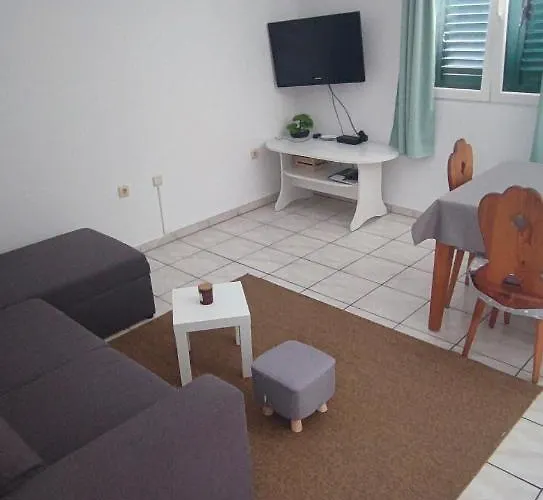Gostinjska kuća Batos 3*