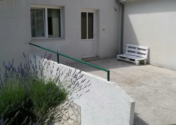 Batos 3* زافالا